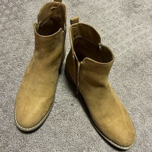 Women’s Brenna Ankle Boots size 8